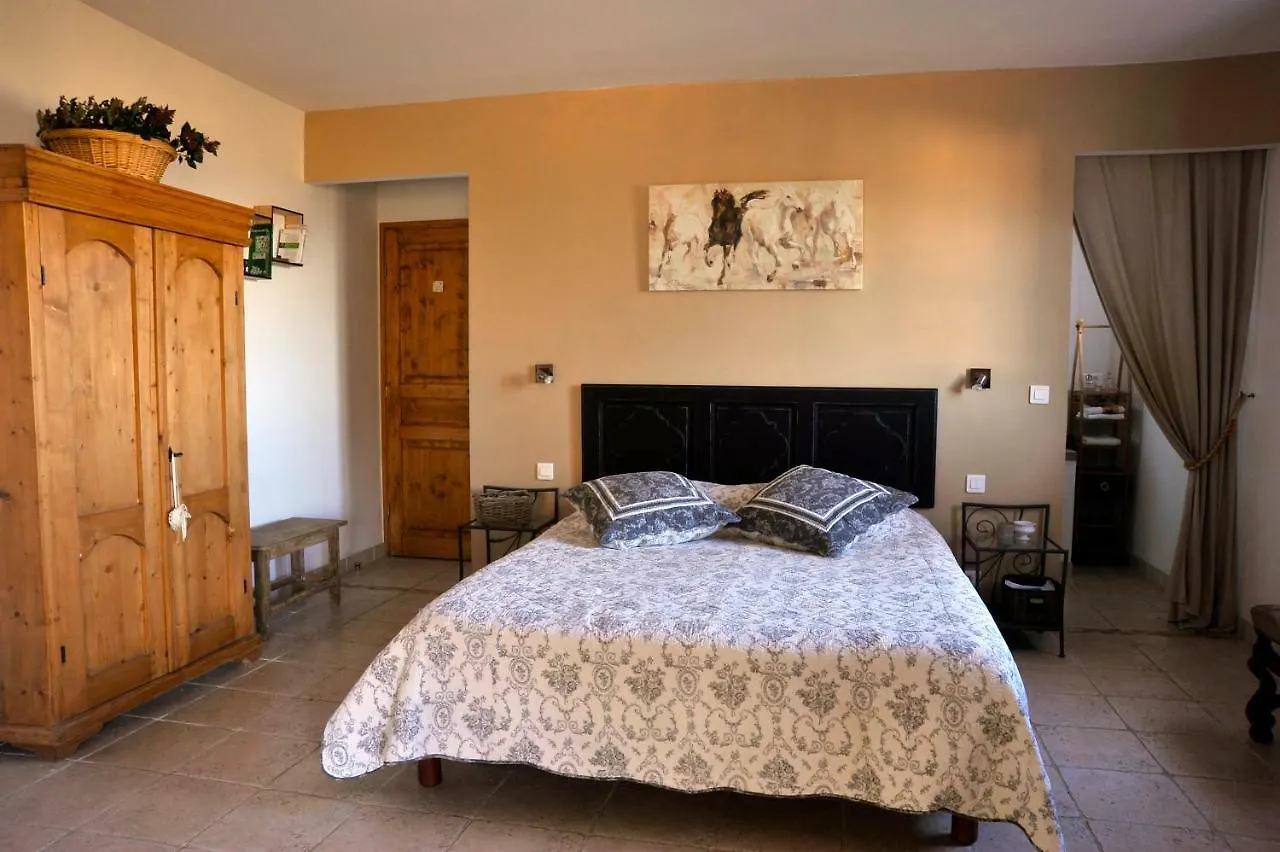 Bed And Breakfast La Maison De Nathalie Les Mayons 3*,