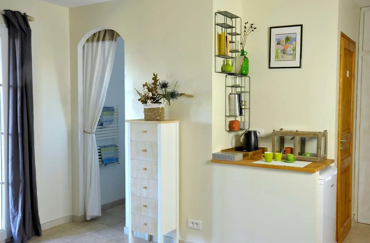 Bed And Breakfast La Maison De Nathalie Les Mayons