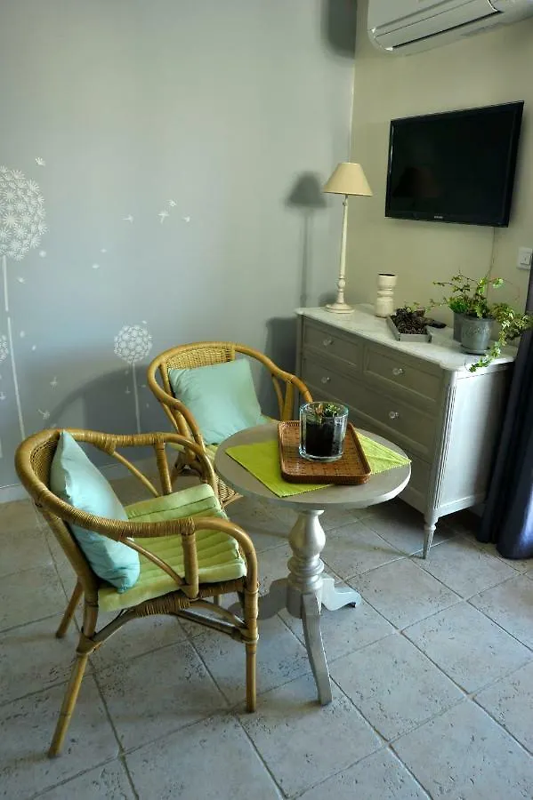 Bed And Breakfast La Maison De Nathalie Les Mayons